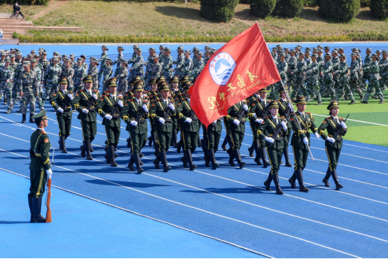 蜕变成长,启航新征程——青岛工学院2022级新生军训结营仪式圆满举行 蜕变成长,启航新征程——青岛工学院2022级新生军训结营仪式圆满举行