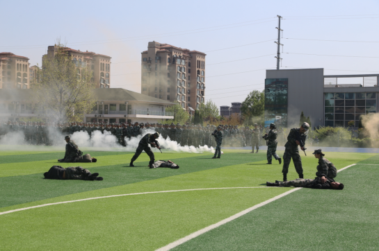 蜕变成长,启航新征程——青岛工学院2022级新生军训结营仪式圆满举行 蜕变成长,启航新征程——青岛工学院2022级新生军训结营仪式圆满举行