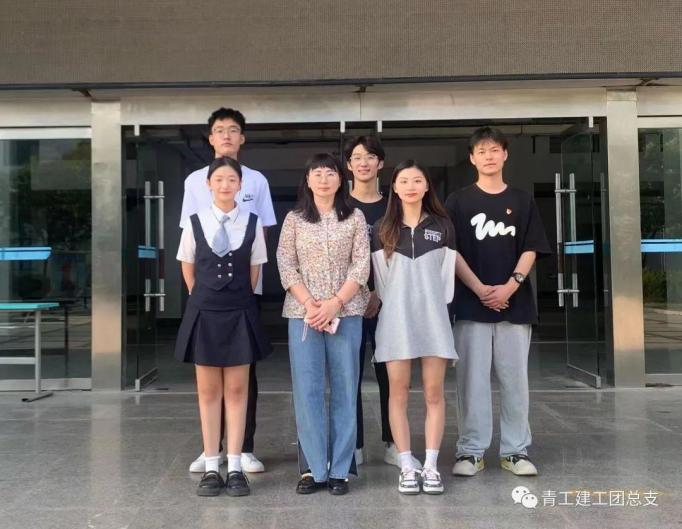 建工喜报!我院团队在首届全省高校大学生讲思政课比赛中荣获非专业组二等奖并顺利进入国赛 建工喜报!我院团队在首届全省高校大学生讲思政课比赛中荣获非专业组二等奖并顺利进入国赛