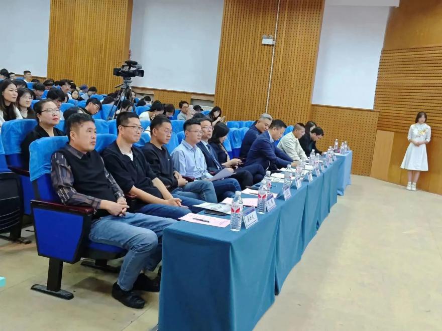 校企合作促就业,跨境电商创机会|青岛工学院举办跨境电商卓越人才班结业仪式暨学习成果汇演活动 校企合作促就业,跨境电商创机会|青岛工学院举办跨境电商卓越人才班结业仪式暨学习成果汇演活动