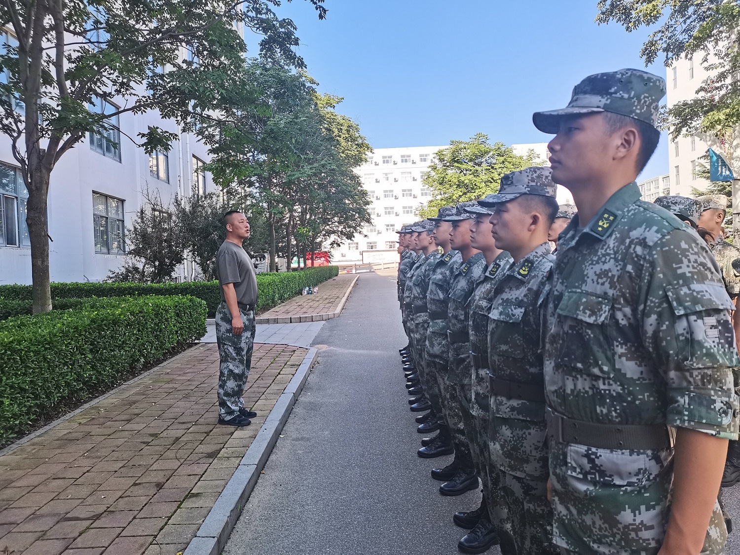 新征程,扬帆起航——青岛工学院组织开展兄弟连集训动员大会 新征程,扬帆起航——青岛工学院组织开展兄弟连集训动员大会