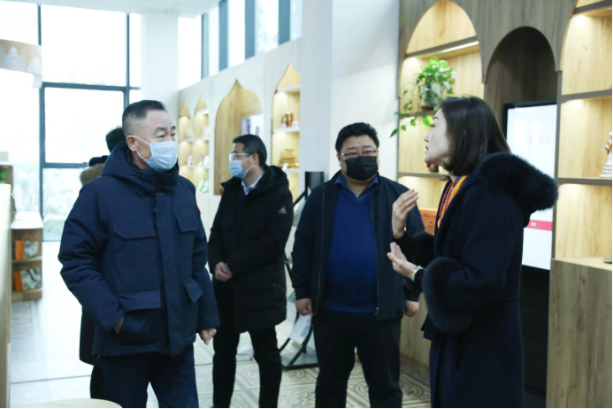 青岛工学院李广原副校长一行赴上合示范区开展校政企合作交流 青岛工学院李广原副校长一行赴上合示范区开展校政企合作交流